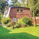 Stunning home in Berlin with 4 Bedrooms, Sauna&WiFi
