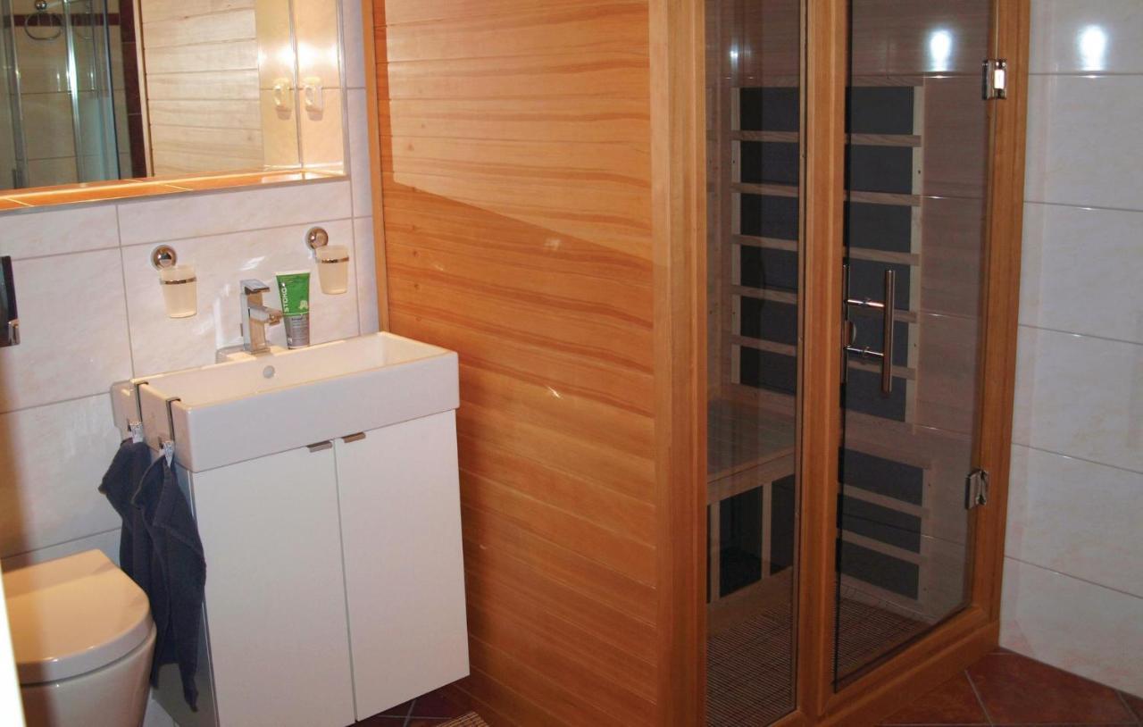 Ferienhaus Stunning In With 4 Bedrooms, Sauna&wifi *